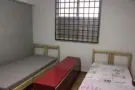 braddle地铁站普通房出租 价格都可协商，仅限女生！