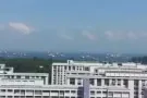 丹娜美拉MRT高档公寓佣人房出租（家里无隔间，房间有窗户）