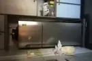 双人床 两冰箱 一个洗衣机 铁架床都是散的 柜子两个