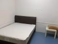 有房出租一个人1000，夫妻房1300