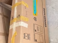 全新自動升降電腦桌。岩板桌面。免費安裝