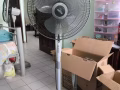 出售：电风扇，遥控风扇，烧水壶，