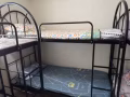 二楼有女性房间与床位出租