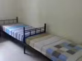 馬西嶺MRT歨路6mins,＄240，150 兀蘭， 需2個女搭房