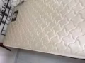 低價席夢思床墊和床架出售