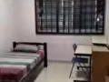 文礼附近大牌733普通房住一个人。