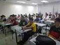 为繁忙工作人士提供兼职提升英文课程，时间自由