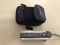 本人有一架SONY相機出售