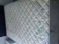 低價急售自用高檔單人皮床和高檔床墊